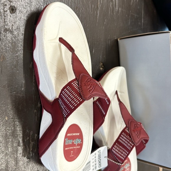 Skechers Tone Up Sandals - Picture 3 of 8